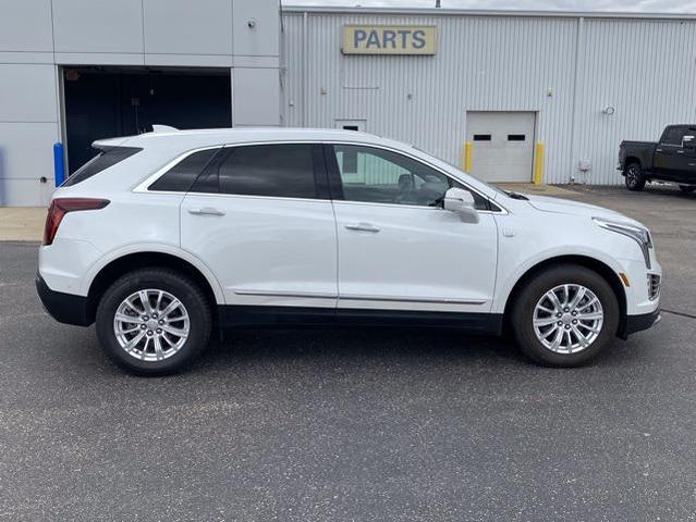 Photo of 2021 Crystal White Tricoat Cadillac XT5