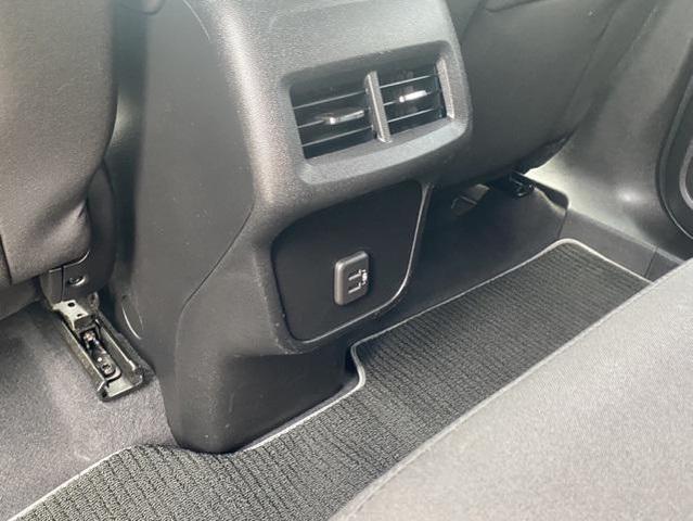 Photo of 2019 Ivy Metallic Chevrolet Equinox