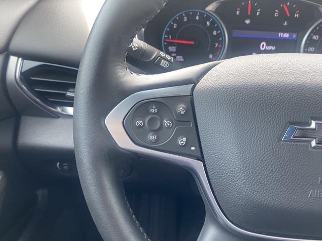 Photo of 2022 Summit White Chevrolet Traverse