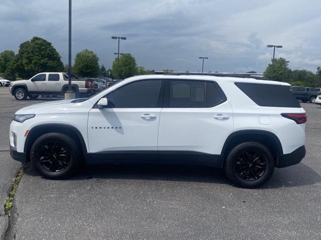 Photo of 2022 Summit White Chevrolet Traverse