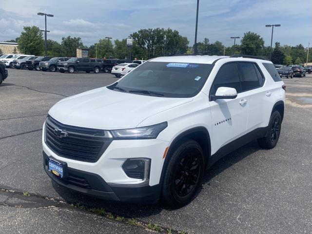 Photo of 2022 Summit White Chevrolet Traverse
