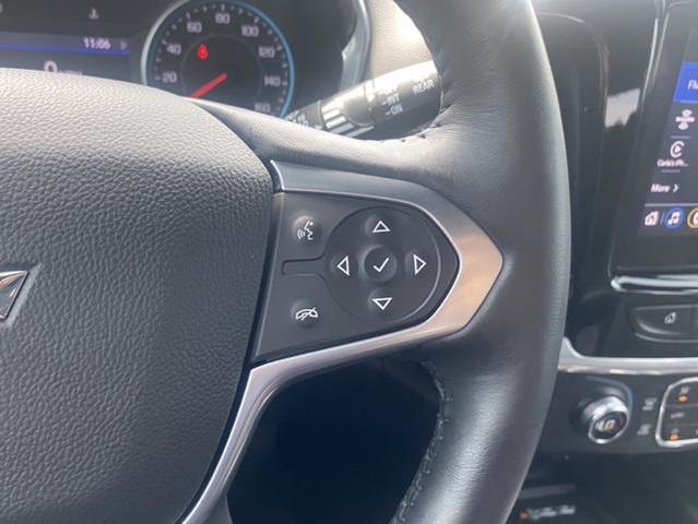 Photo of 2022 Summit White Chevrolet Traverse