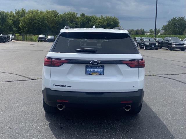 Photo of 2022 Summit White Chevrolet Traverse