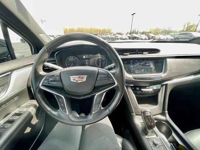 Photo of 2021 Stellar Black Metallic Cadillac XT5