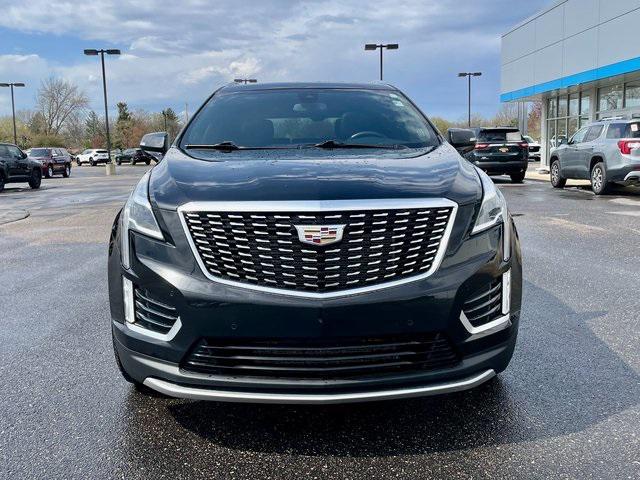 Photo of 2021 Stellar Black Metallic Cadillac XT5