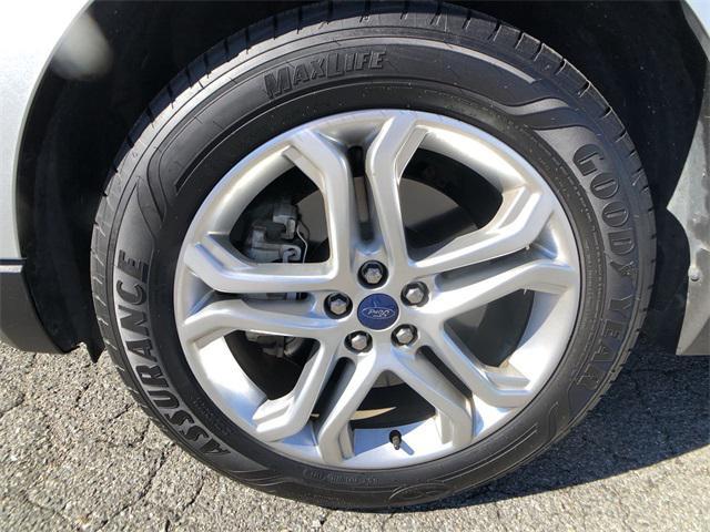 Photo of 2018 INGOT SILVER METALLIC Ford Edge