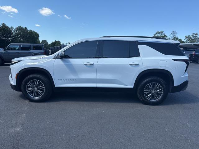 Photo of 2025 Summit White Chevrolet Traverse