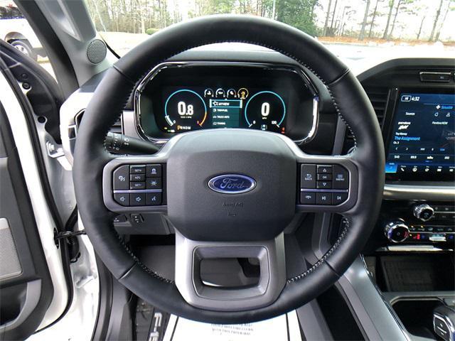 Photo of 2022 STAR WHITE METALLIC TRICOAT Ford F-150