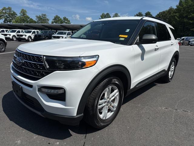 Photo of 2022 OXFORD WHITE Ford Explorer