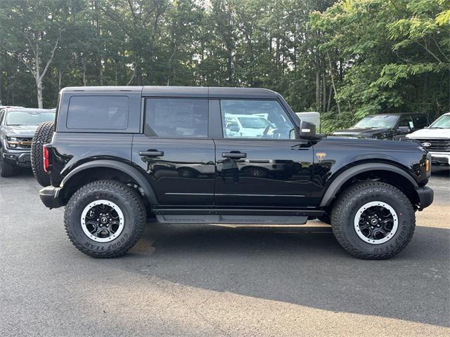 Photo of 2025 SHADOW BLACK Ford Bronco