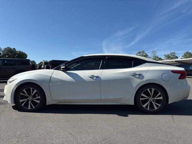 Photo of 2017 Pearl White Nissan Maxima