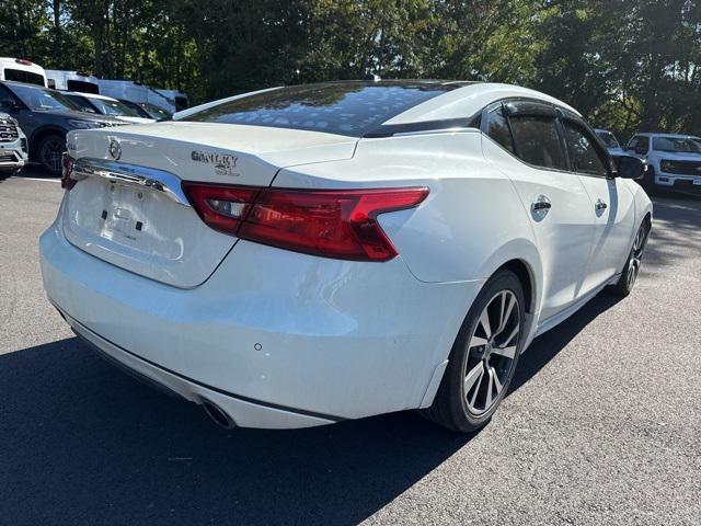Photo of 2017 Pearl White Nissan Maxima