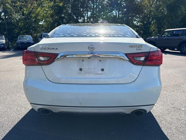 Photo of 2017 Pearl White Nissan Maxima
