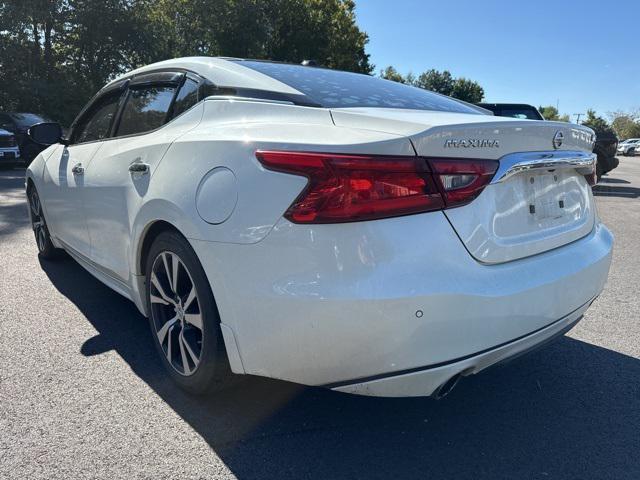 Photo of 2017 Pearl White Nissan Maxima