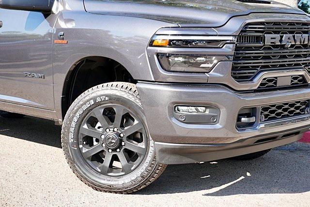 Photo of 2025 Granite Crystal Metallic Clearcoat RAM 2500