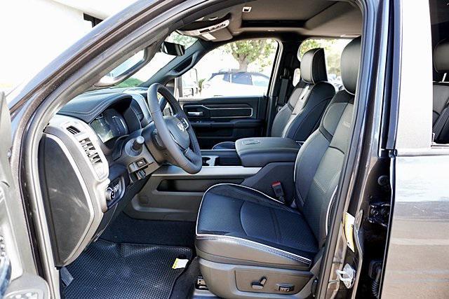 Photo of 2025 Granite Crystal Metallic Clearcoat RAM 2500