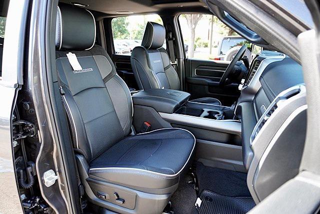Photo of 2025 Granite Crystal Metallic Clearcoat RAM 2500