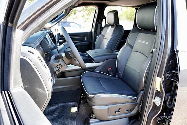 Photo of 2025 Granite Crystal Metallic Clearcoat RAM 2500