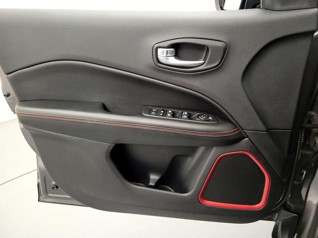 Photo of 2020 Gray Jeep Compass