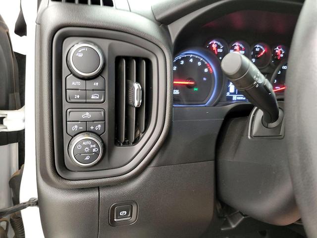 Photo of 2021 White Chevrolet Silverado 1500