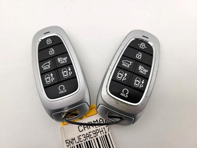 Photo of 2023 Gray Hyundai TUCSON
