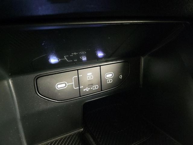 Photo of 2024 Black Kia Sorento