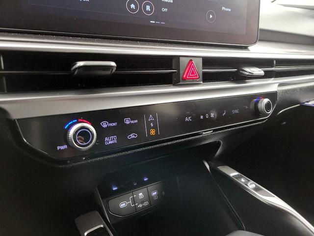 Photo of 2024 Black Kia Sorento