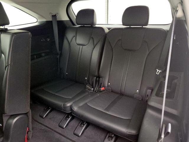 Photo of 2024 Black Kia Sorento