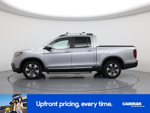 Photo of 2017 Silver Honda Ridgeline