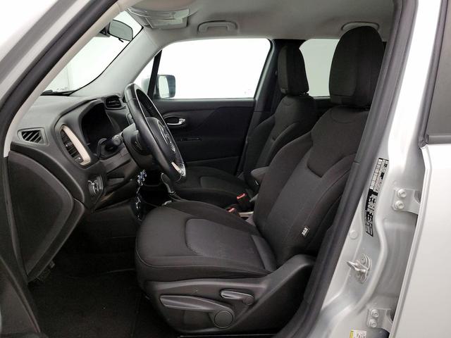 Photo of 2017 Silver Jeep Renegade