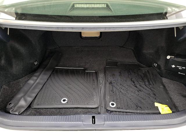 Photo of 2015 Gold Lexus ES 350