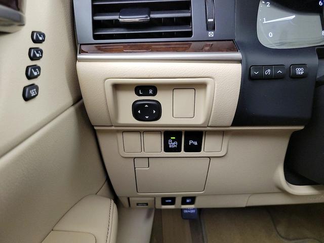 Photo of 2015 Gold Lexus ES 350