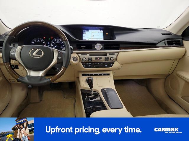 Photo of 2015 Gold Lexus ES 350