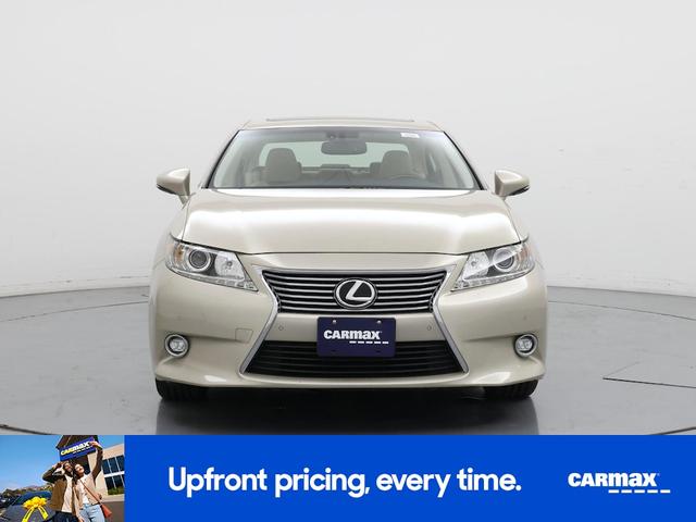 Photo of 2015 Gold Lexus ES 350