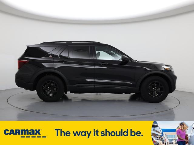 Photo of 2021 Black Ford Explorer