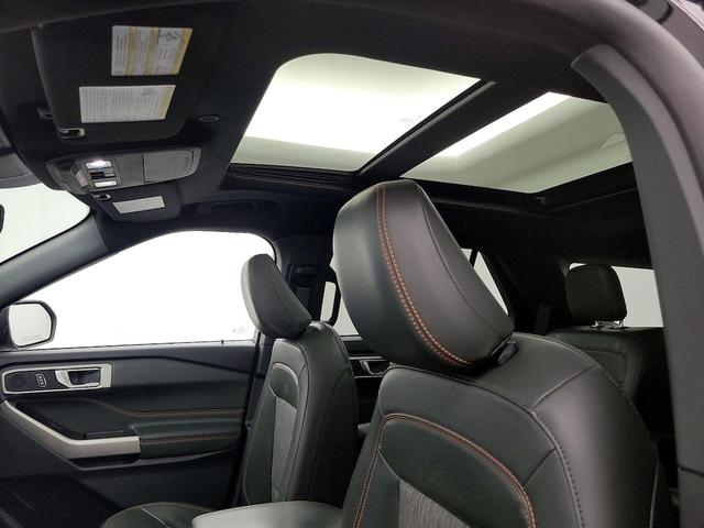 Photo of 2021 Black Ford Explorer