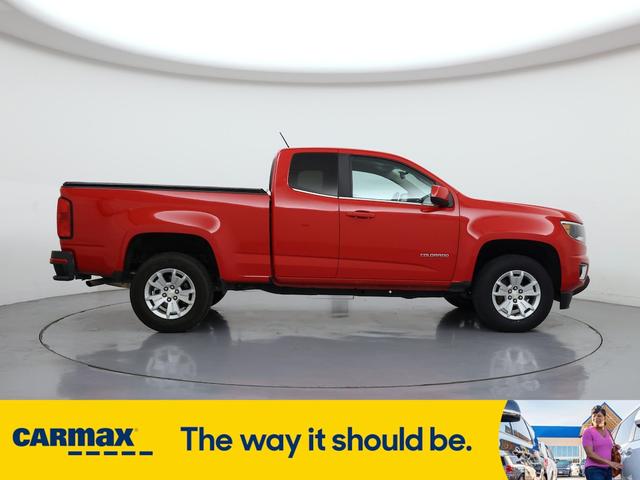 Photo of 2016 Red Chevrolet Colorado