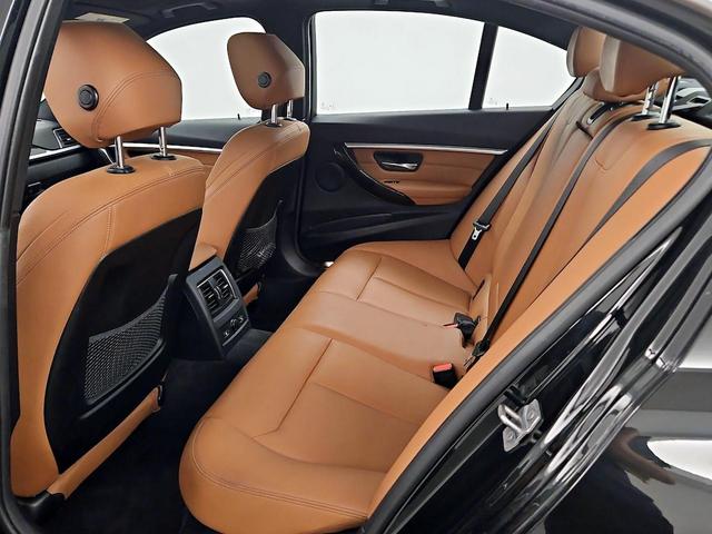 Photo of 2017 Black BMW 330