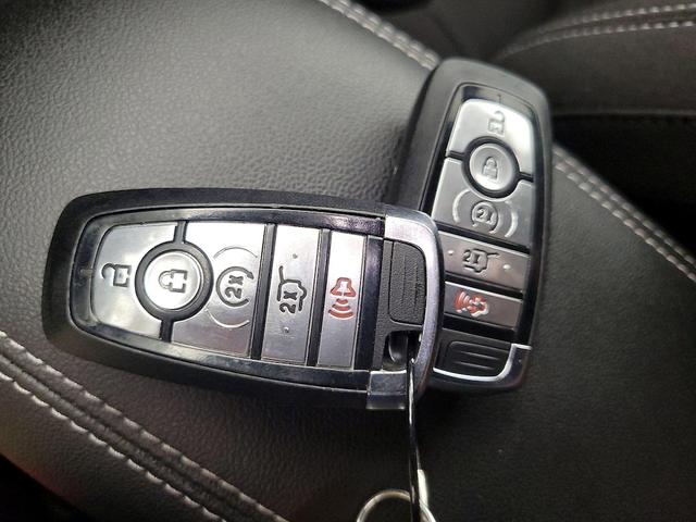 Photo of 2023 Silver Ford Escape