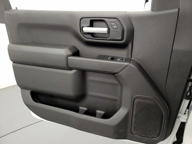 Photo of 2021 White Chevrolet Silverado 1500