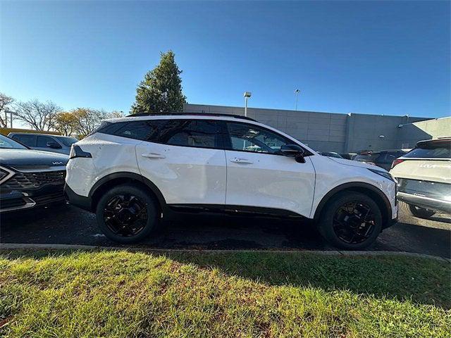 Photo of 2026 Glacial White Pearl Kia Sportage