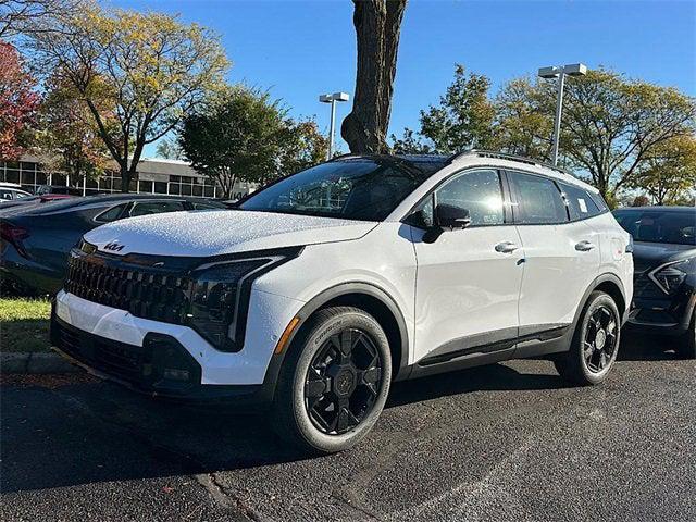 Photo of 2026 Glacial White Pearl Kia Sportage