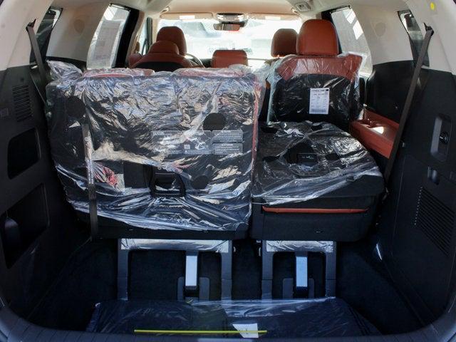 Photo of 2025 Deep Chroma Blue Kia Carnival Hybrid
