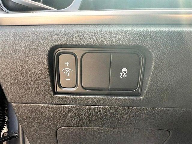 Photo of 2025 Everlasting Silver Kia Sorento