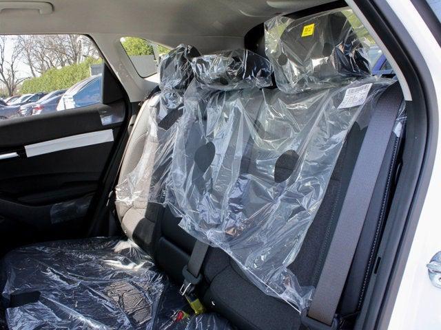 Photo of 2025 Snow White Pearl Kia Seltos