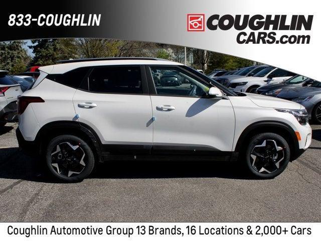 Photo of 2025 Snow White Pearl Kia Seltos
