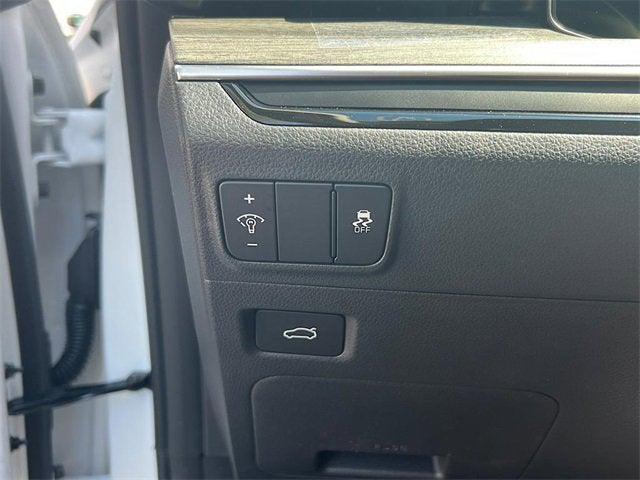 Photo of 2026 Snow White Pearl Kia K5