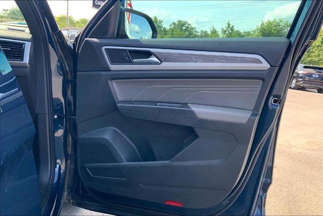Photo of 2022 Tourmaline Blue Metallic Volkswagen Atlas Cross Sport