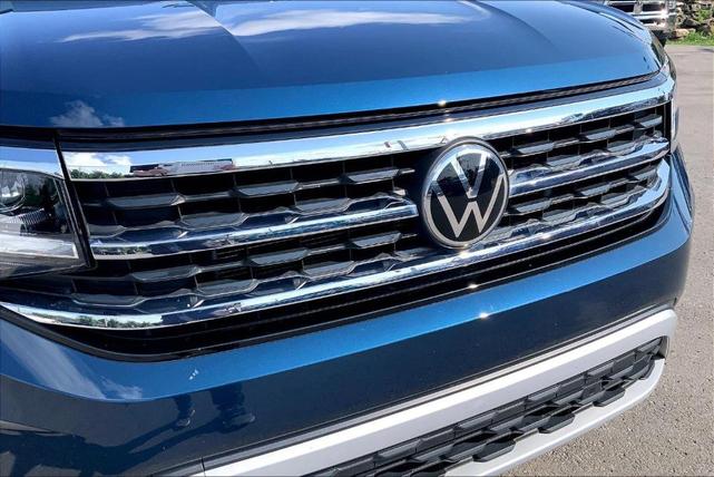 Photo of 2022 Tourmaline Blue Metallic Volkswagen Atlas Cross Sport
