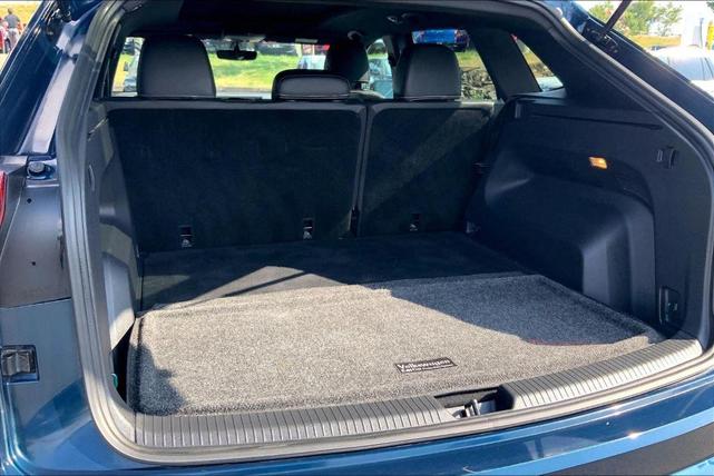 Photo of 2022 Tourmaline Blue Metallic Volkswagen Atlas Cross Sport